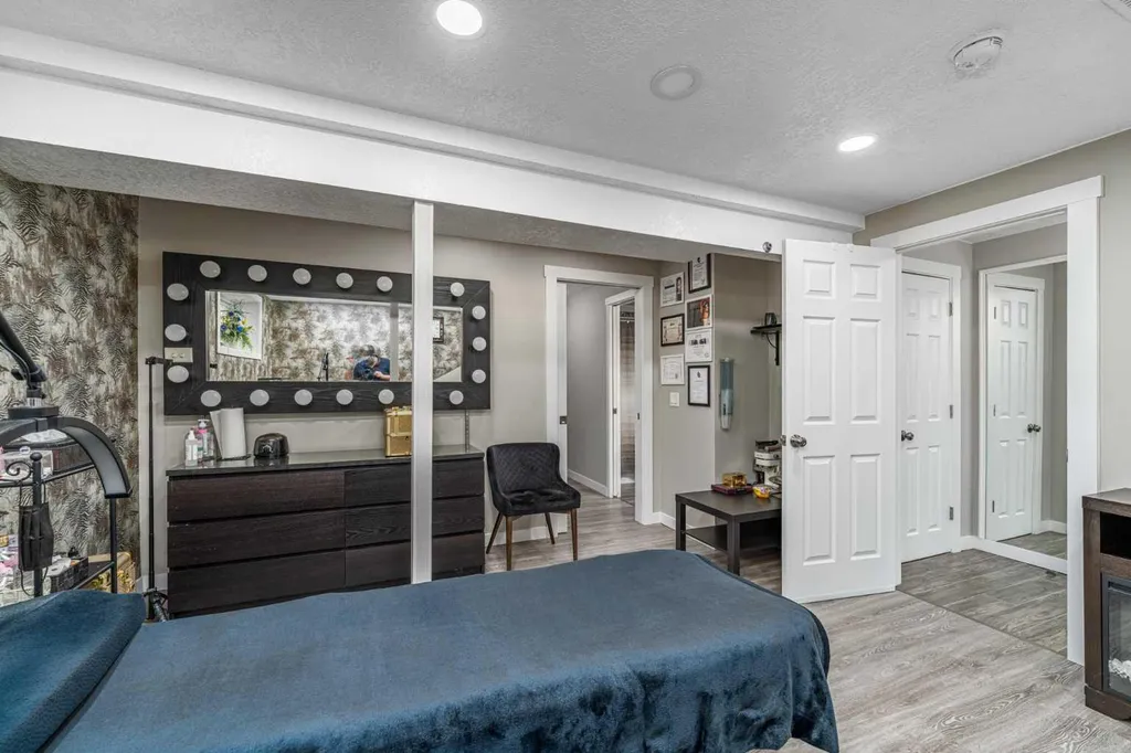 158 Mahogany Grove SE Calgary AB T3M 1W9