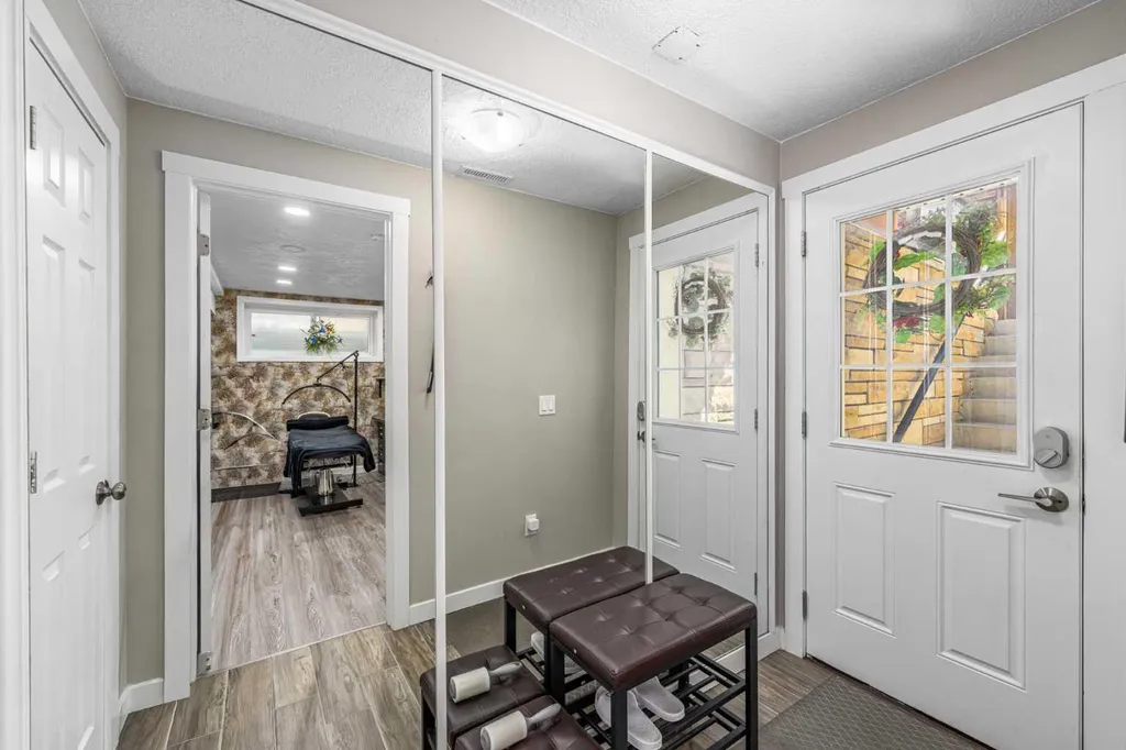 158 Mahogany Grove SE Calgary AB T3M 1W9