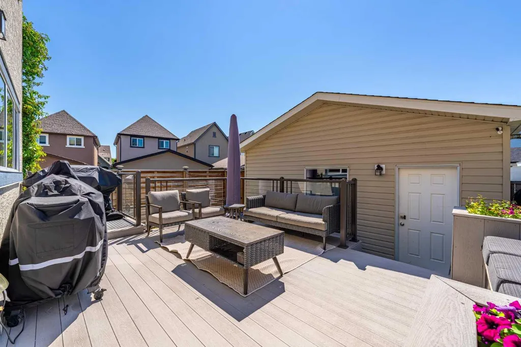 158 Mahogany Grove SE Calgary AB T3M 1W9