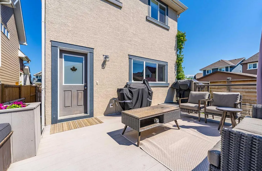 158 Mahogany Grove SE Calgary AB T3M 1W9