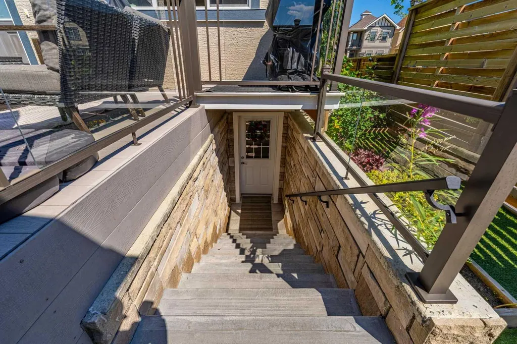 158 Mahogany Grove SE Calgary AB T3M 1W9