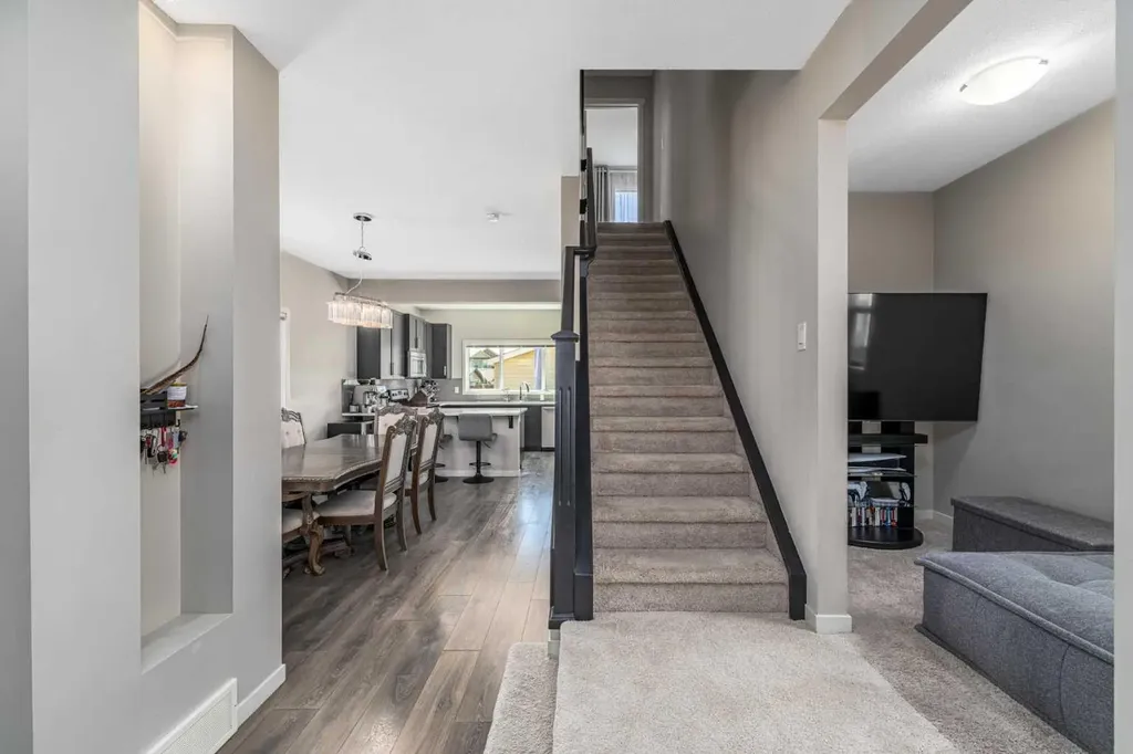 158 Mahogany Grove SE Calgary AB T3M 1W9