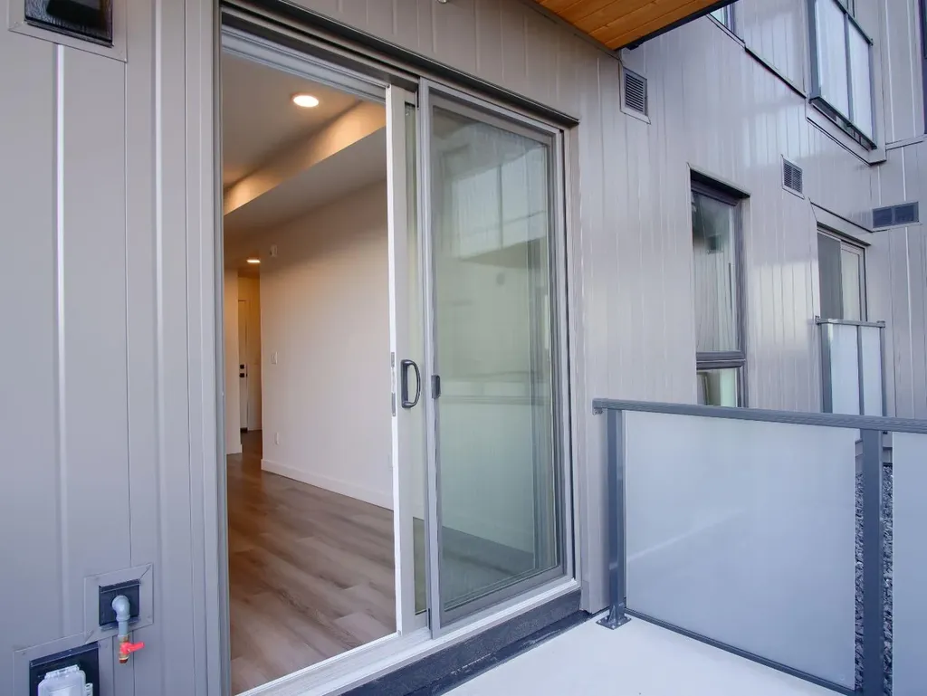 3107 Warren Street Calgary AB T3B0M2