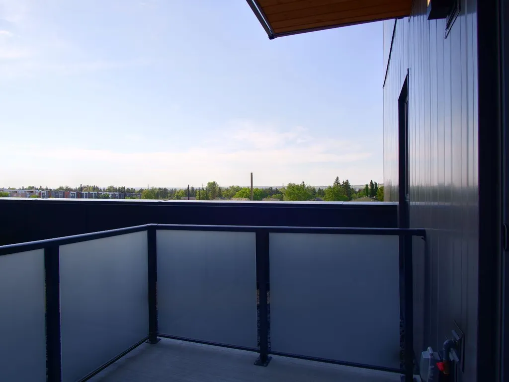 3107 Warren Street Calgary AB T3B0M2