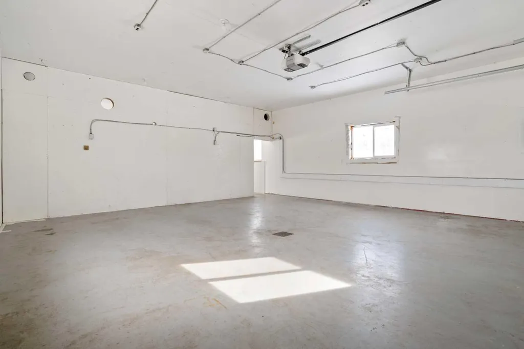 48040 Range 212 Road Rural Camrose County AB T0B 0G0