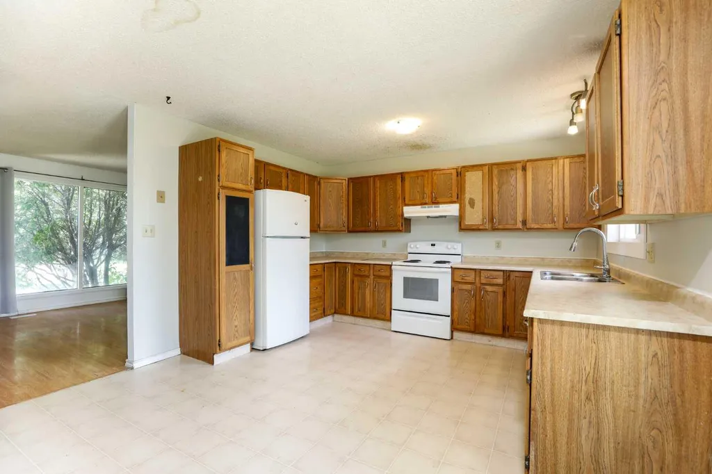 41 Rutgers Crescent W Lethbridge AB T1K 4S8
