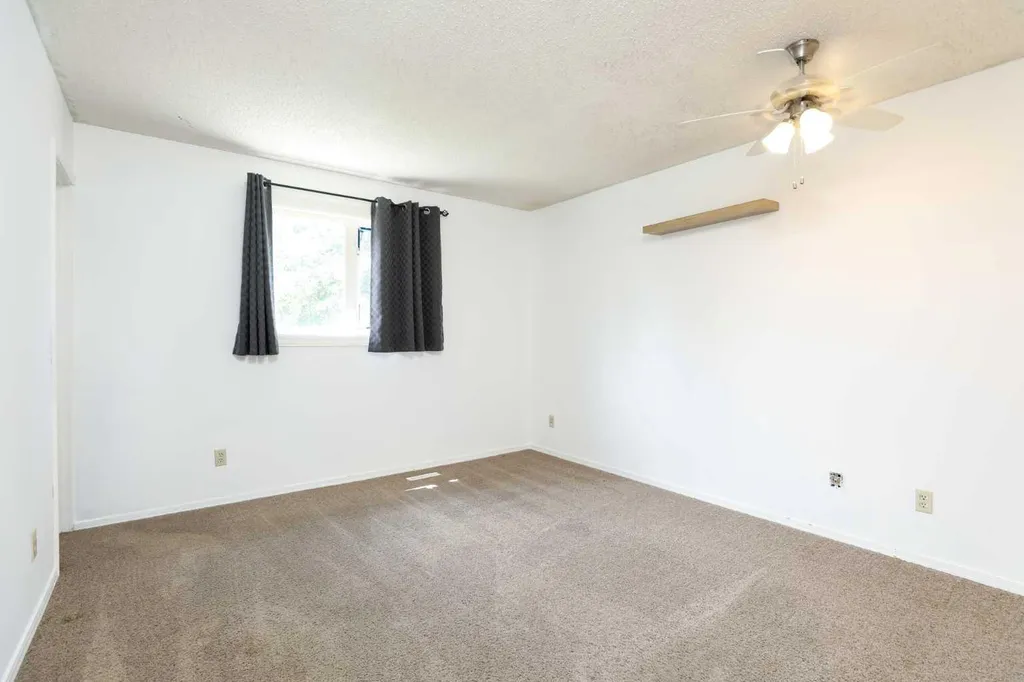 41 Rutgers Crescent W Lethbridge AB T1K 4S8