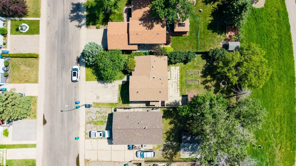 41 Rutgers Crescent W Lethbridge AB T1K 4S8