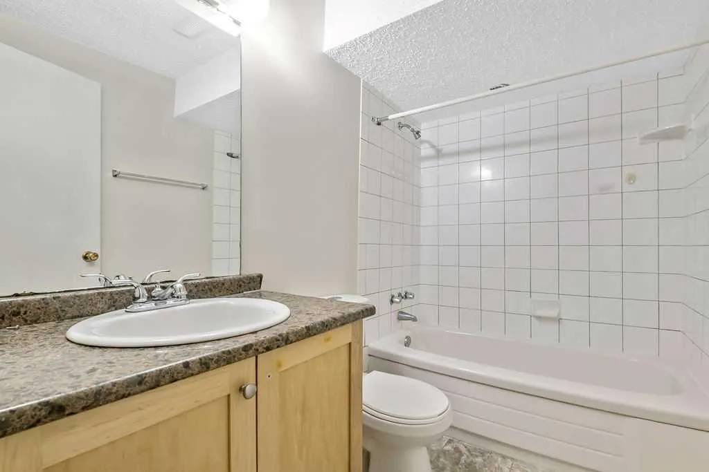 122 Bergen Road NW Calgary AB T3K 1H9