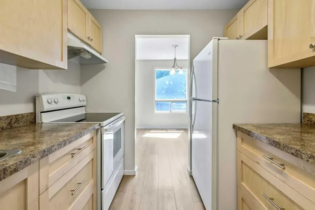 122 Bergen Road NW Calgary AB T3K 1H9