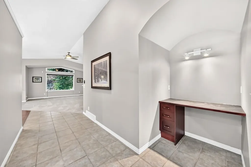 142 Strathmore Lakes Place Strathmore AB T1P 1Y6