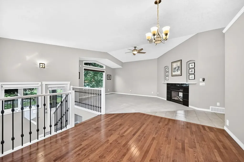 142 Strathmore Lakes Place Strathmore AB T1P 1Y6