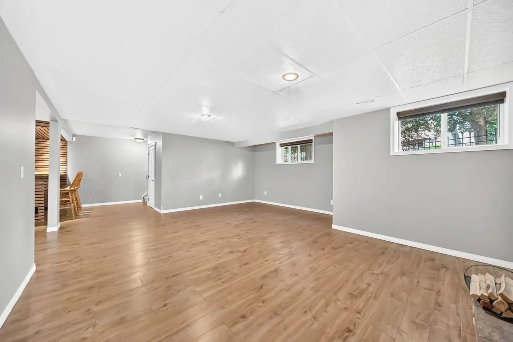 142 Strathmore Lakes Place Strathmore AB T1P 1Y6