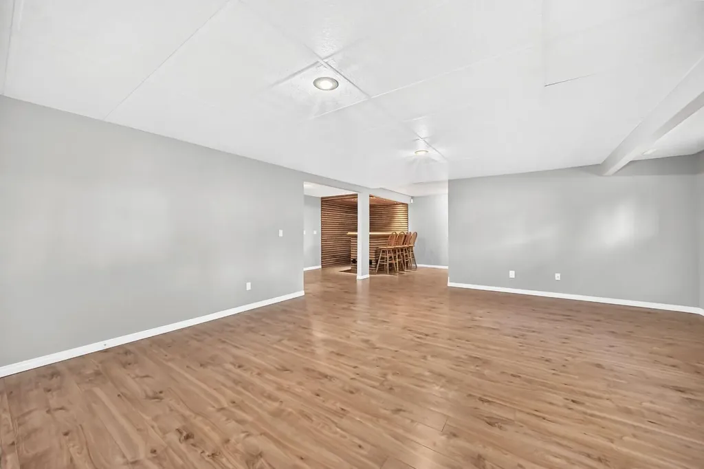 142 Strathmore Lakes Place Strathmore AB T1P 1Y6