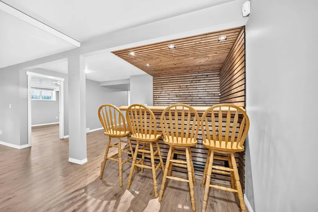 142 Strathmore Lakes Place Strathmore AB T1P 1Y6
