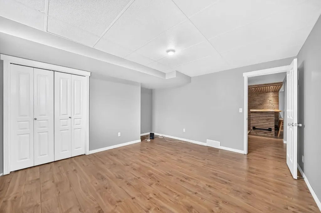 142 Strathmore Lakes Place Strathmore AB T1P 1Y6