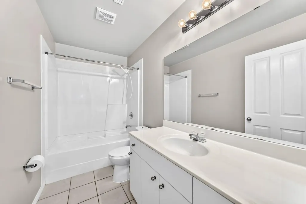 142 Strathmore Lakes Place Strathmore AB T1P 1Y6