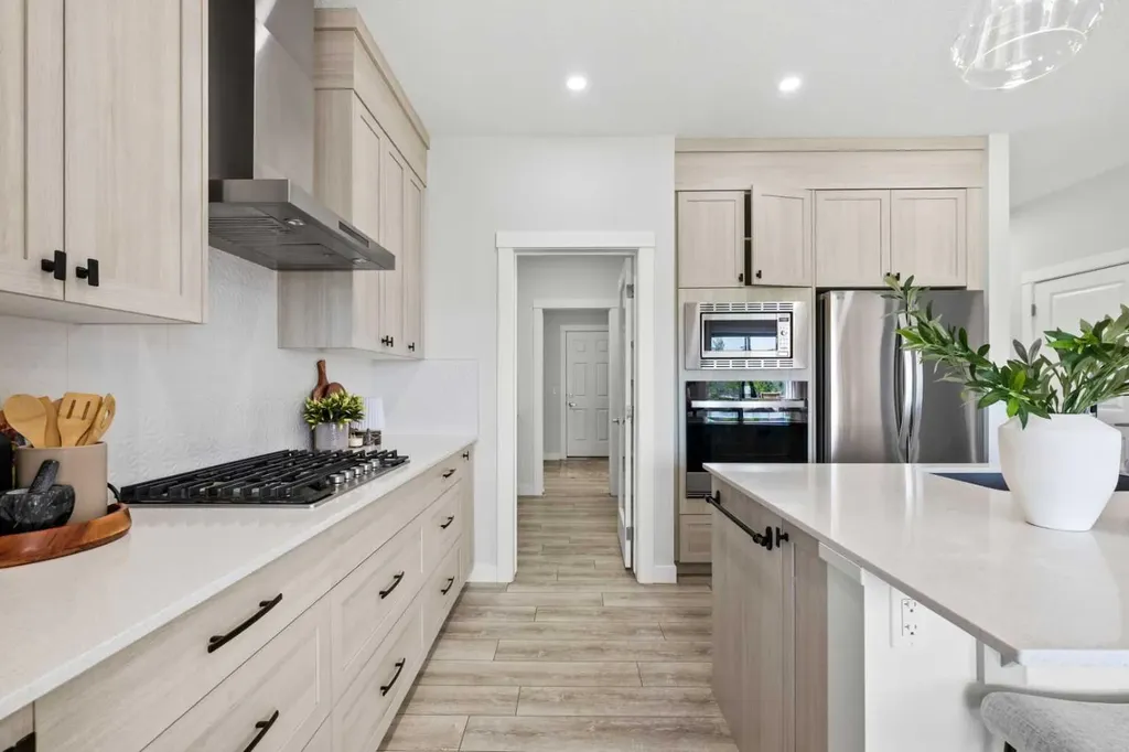 693 Creekmill Court SW Airdrie AB T4B5L3