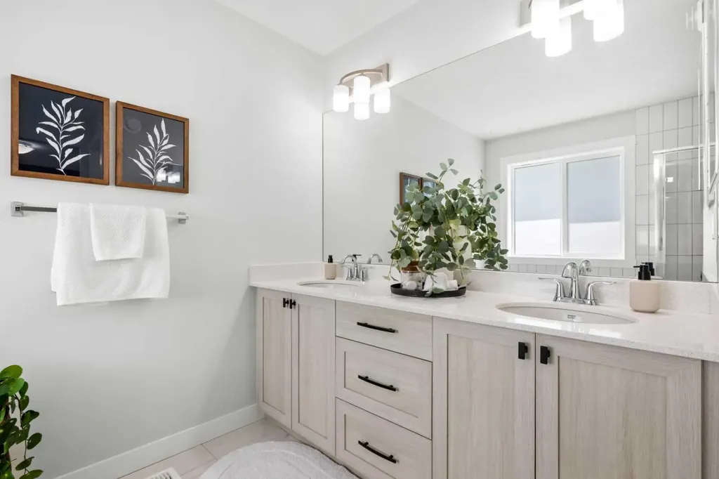 693 Creekmill Court SW Airdrie AB T4B5L3