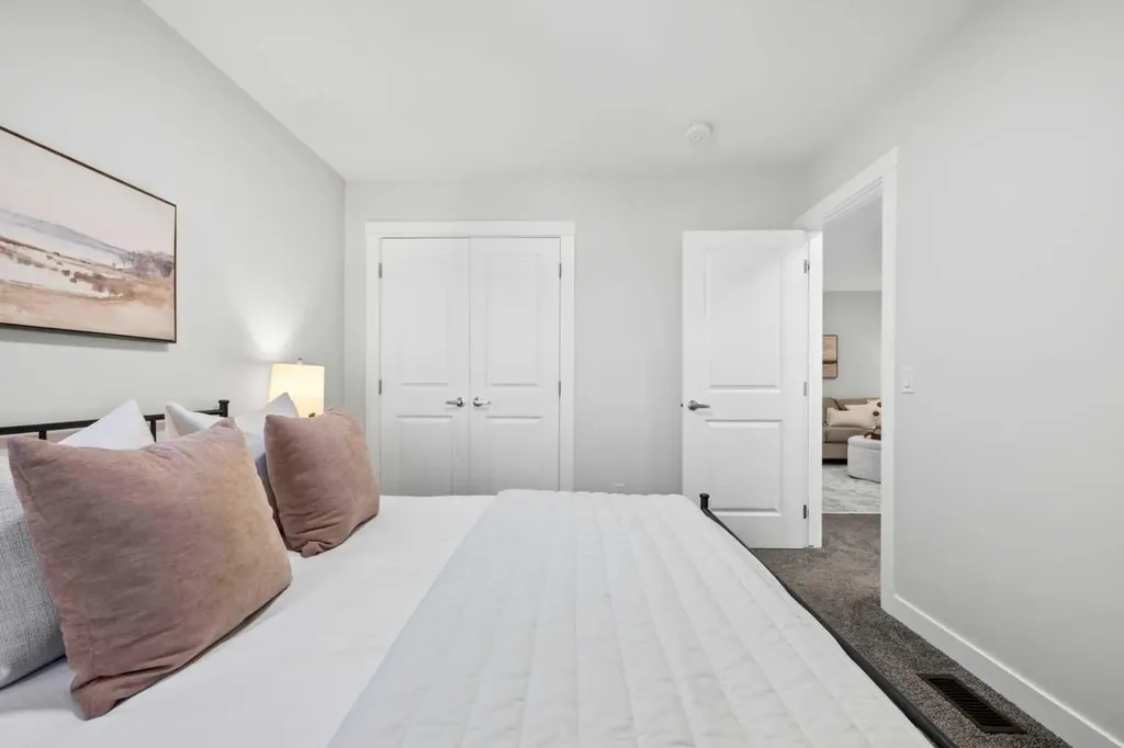 693 Creekmill Court SW Airdrie AB T4B5L3