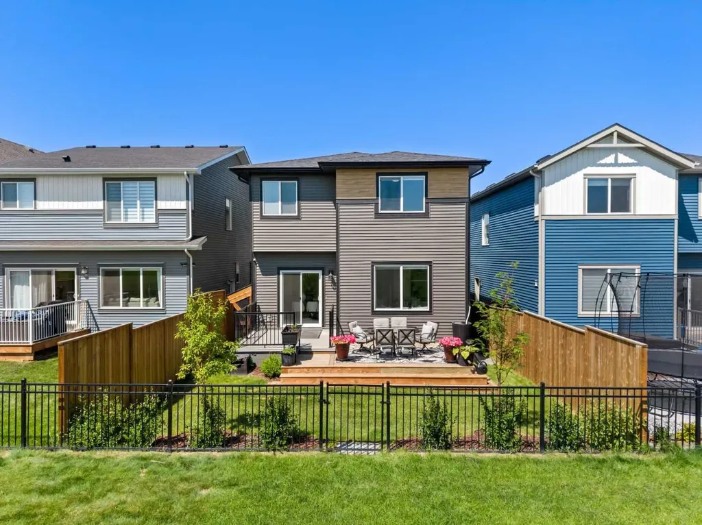 693 Creekmill Court SW Airdrie AB T4B5L3