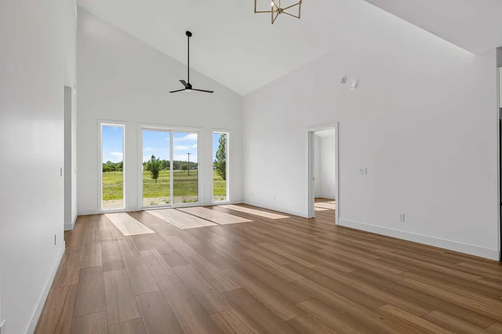 8 Diamond Valley Close Rural Kneehill County AB T0M 0L0