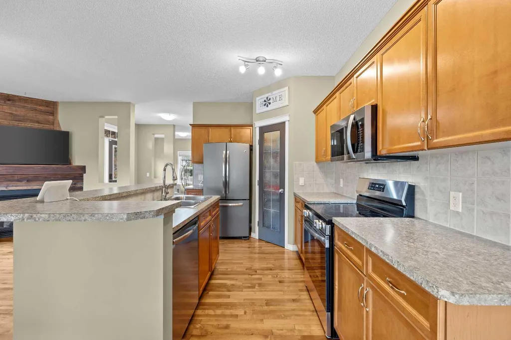 298 Silverado Plains Close SW Calgary AB T2X 0J2