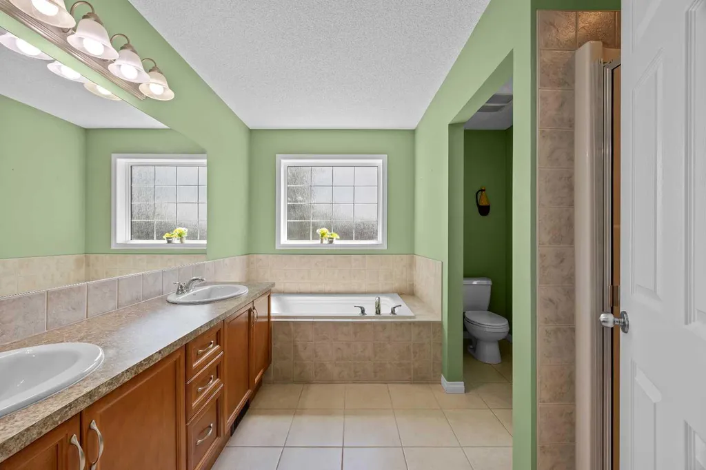 298 Silverado Plains Close SW Calgary AB T2X 0J2