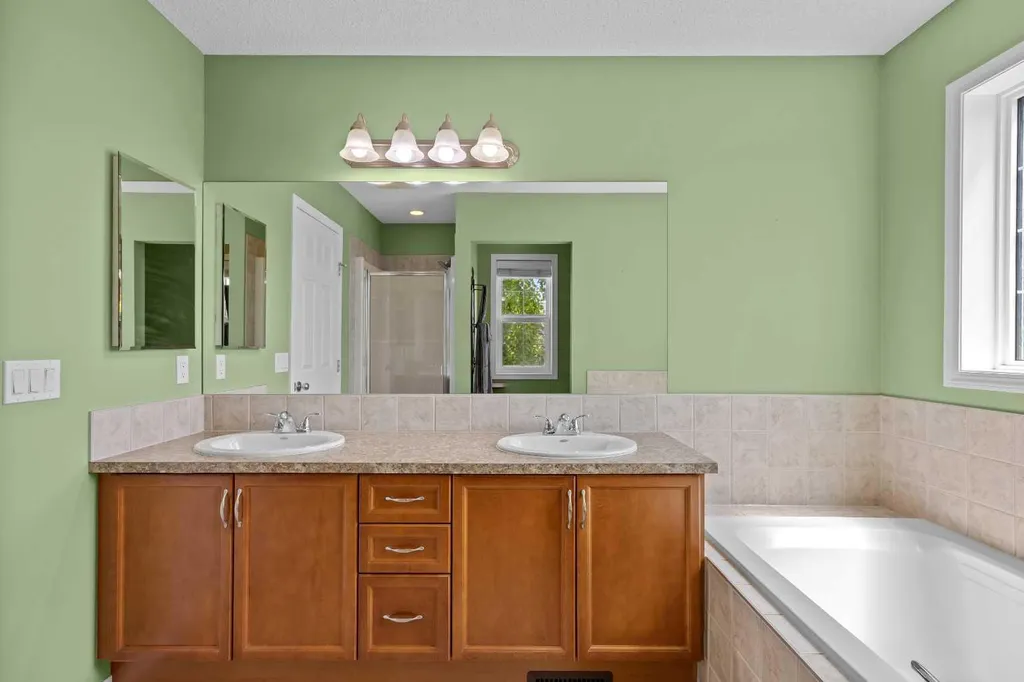 298 Silverado Plains Close SW Calgary AB T2X 0J2