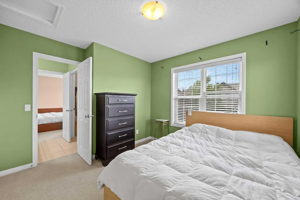 298 Silverado Plains Close SW Calgary AB T2X 0J2