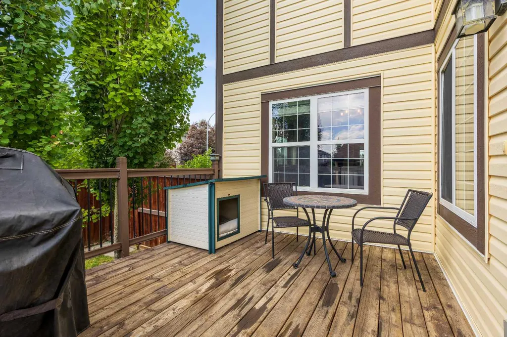 298 Silverado Plains Close SW Calgary AB T2X 0J2
