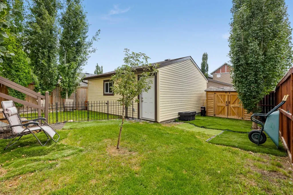 298 Silverado Plains Close SW Calgary AB T2X 0J2