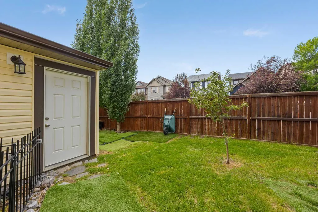 298 Silverado Plains Close SW Calgary AB T2X 0J2