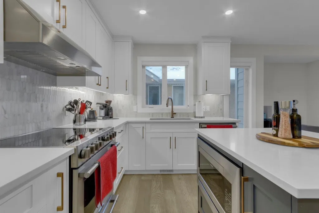 729 7th Street Canmore AB T1W 2C3