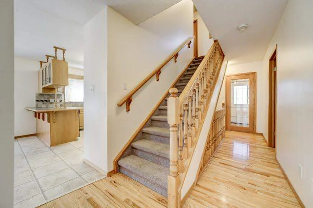 23 Niska Place W Lethbridge AB T1K 6G9