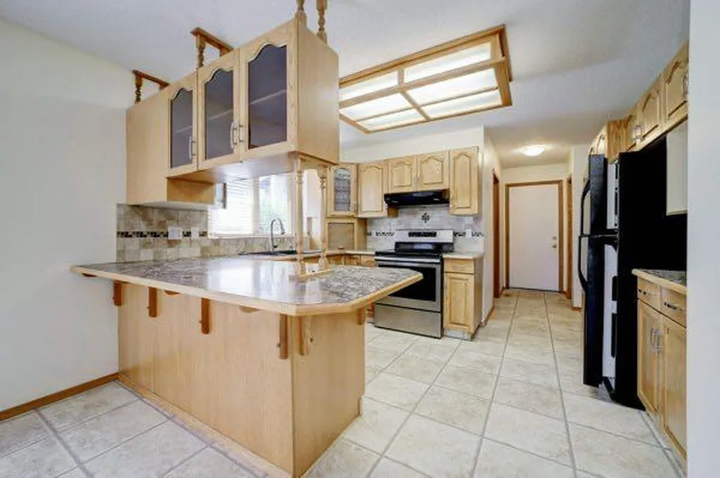23 Niska Place W Lethbridge AB T1K 6G9
