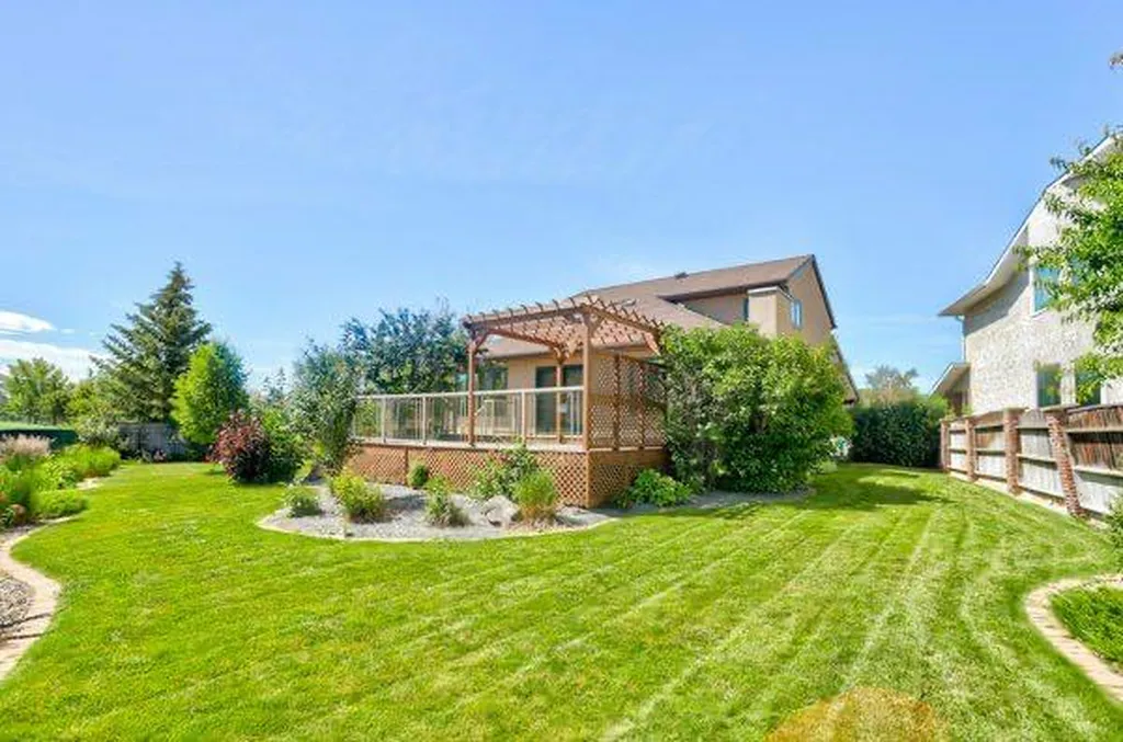 23 Niska Place W Lethbridge AB T1K 6G9