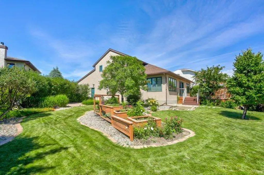 23 Niska Place W Lethbridge AB T1K 6G9