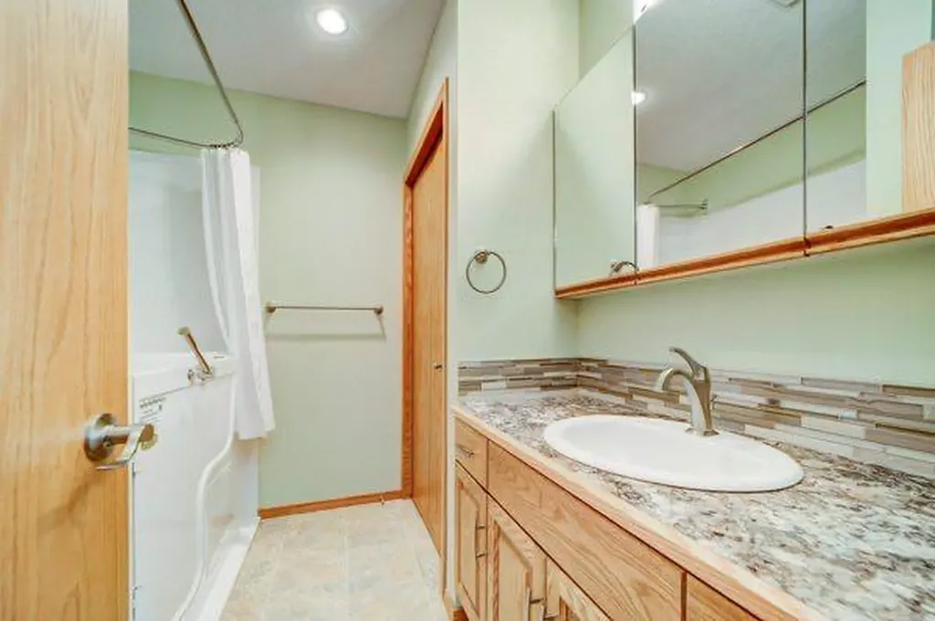 23 Niska Place W Lethbridge AB T1K 6G9