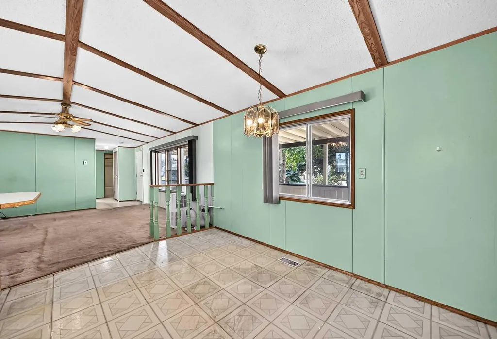3218 Burroughs Manor NE Calgary AB T1Y 6K2