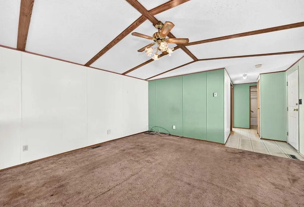 3218 Burroughs Manor NE Calgary AB T1Y 6K2