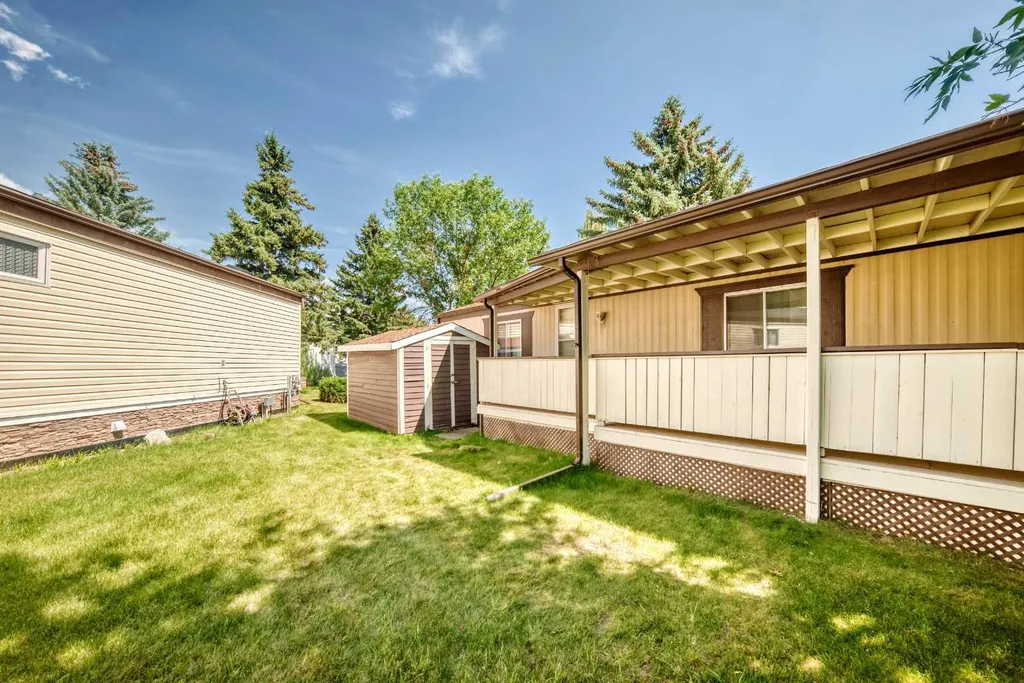 3218 Burroughs Manor NE Calgary AB T1Y 6K2