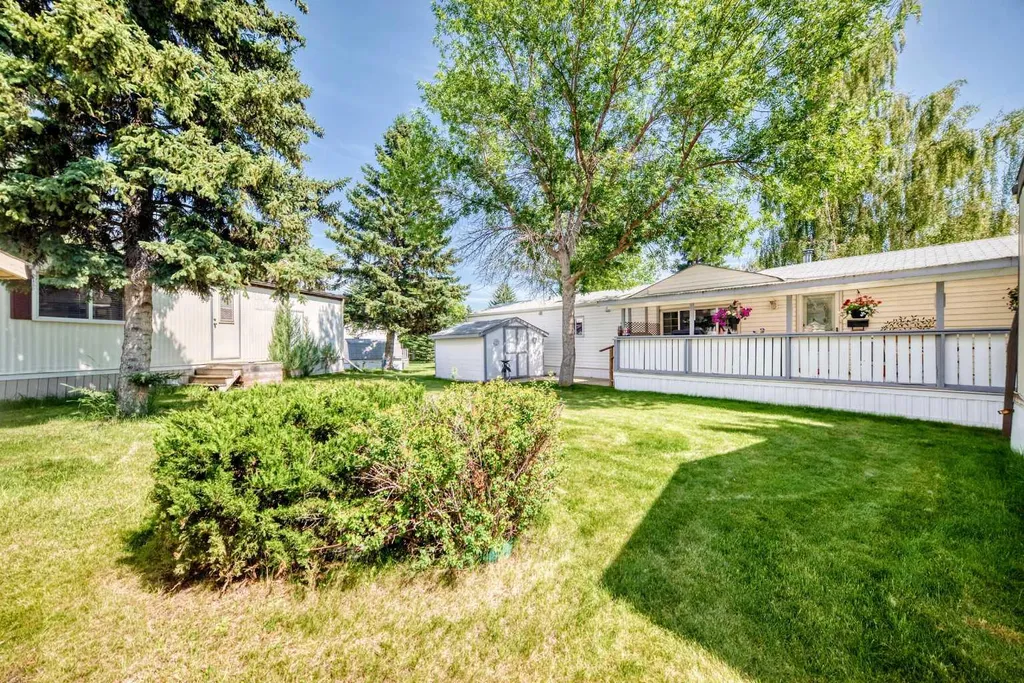 3218 Burroughs Manor NE Calgary AB T1Y 6K2