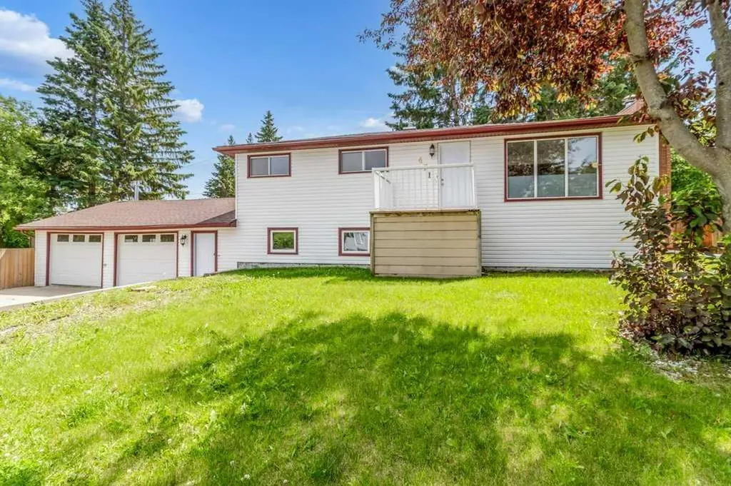 4719 46 Avenue Sylvan Lake AB T4S 1L4