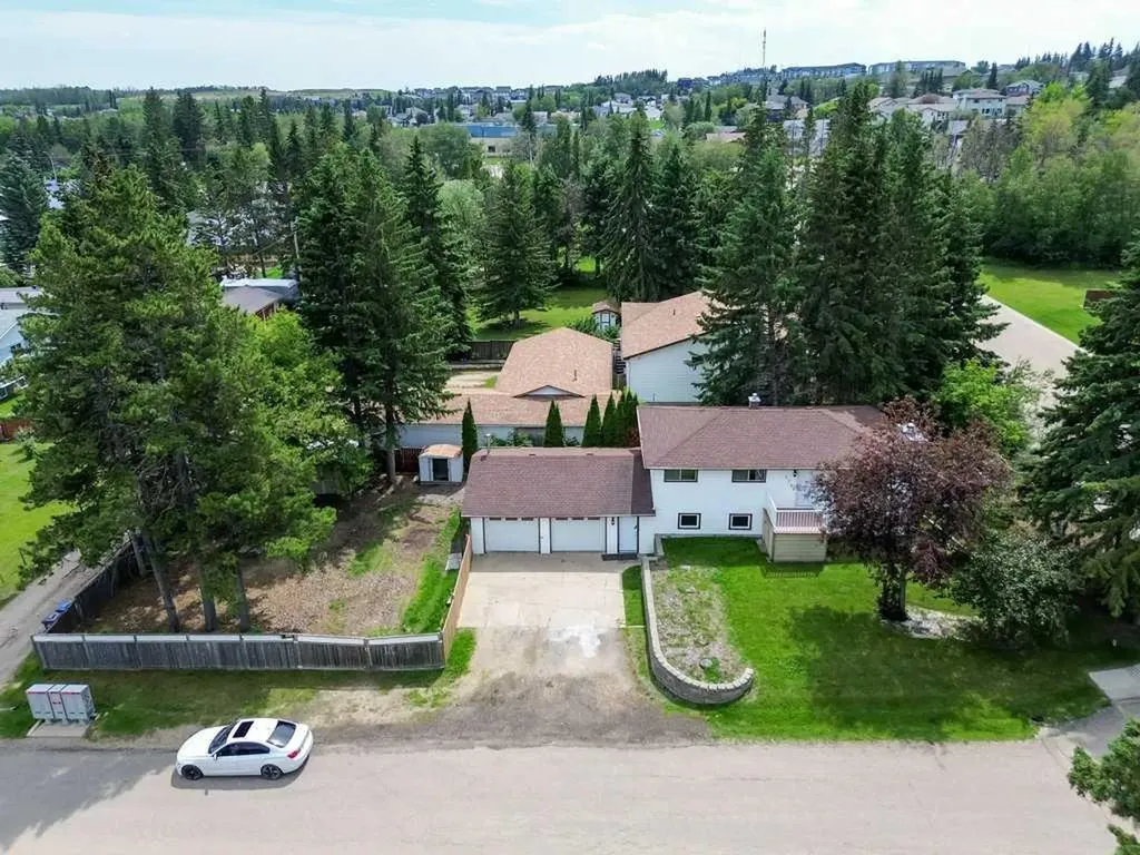 4719 46 Avenue Sylvan Lake AB T4S 1L4