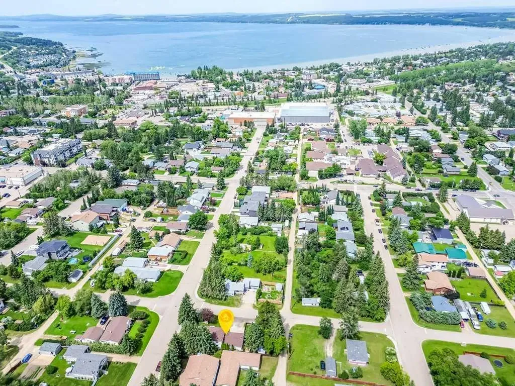 4719 46 Avenue Sylvan Lake AB T4S 1L4