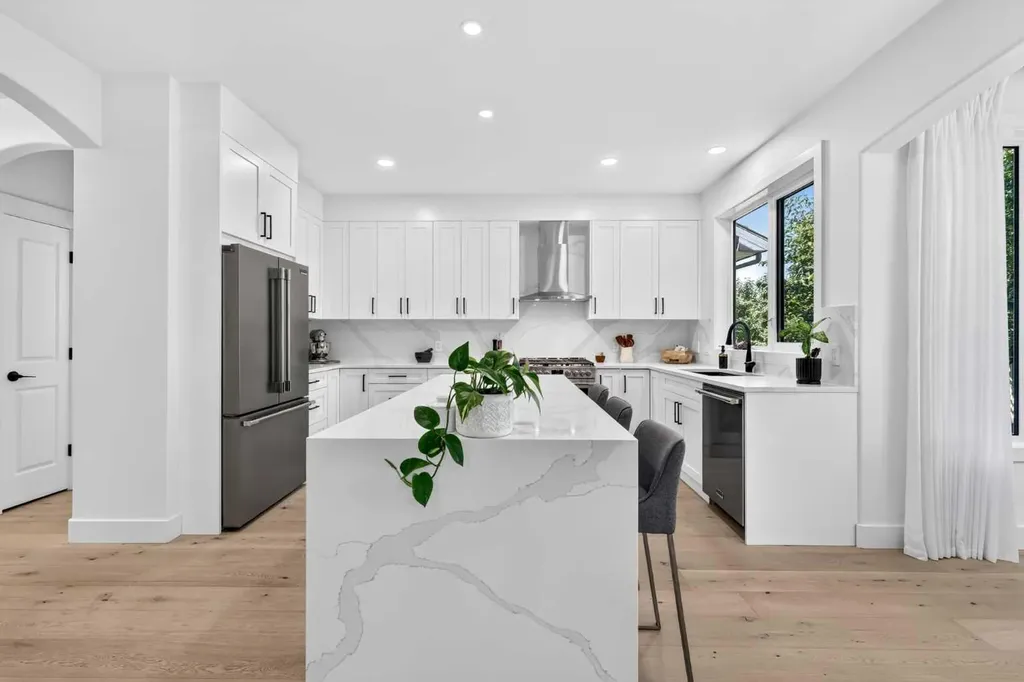 1839 Evergreen Drive SW Calgary AB T2Y5B1