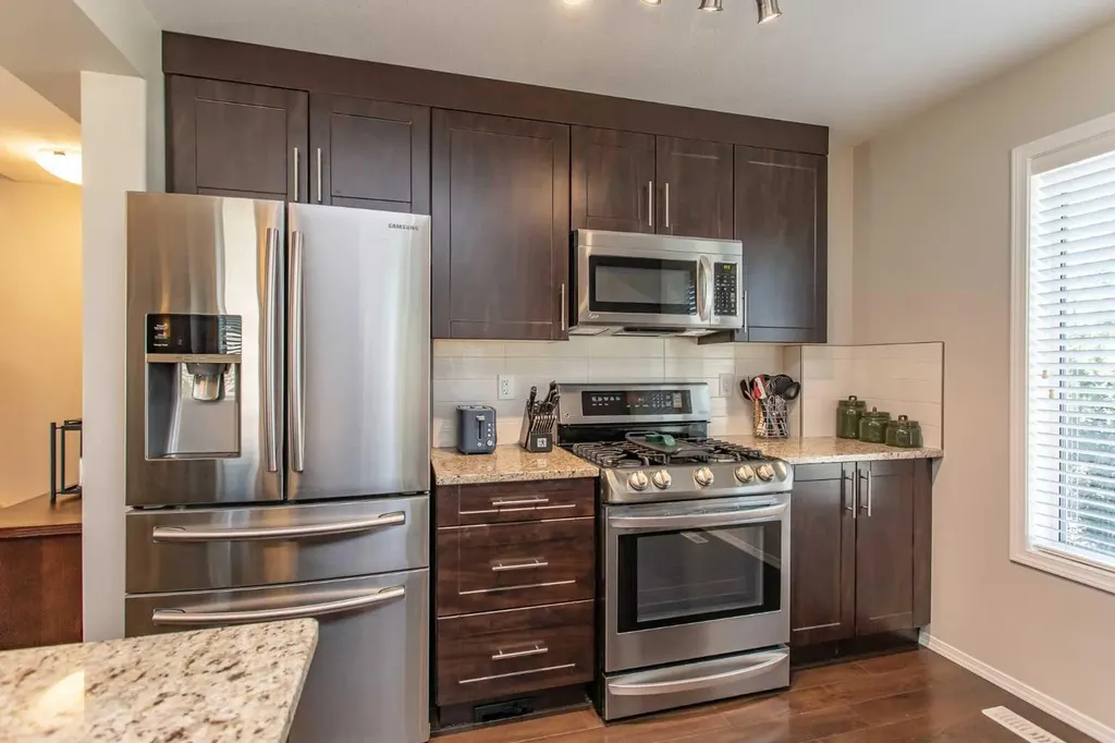 339 Viscount Drive Red Deer AB T4R0S2