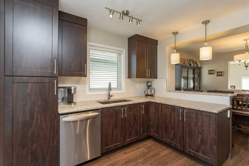 339 Viscount Drive Red Deer AB T4R0S2