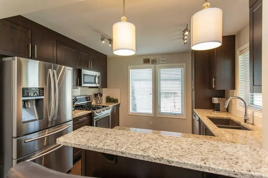 339 Viscount Drive Red Deer AB T4R0S2